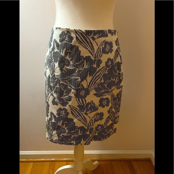 Loft cotton-mini pencil skirt with spandex, size 4 - Picture 1 of 7